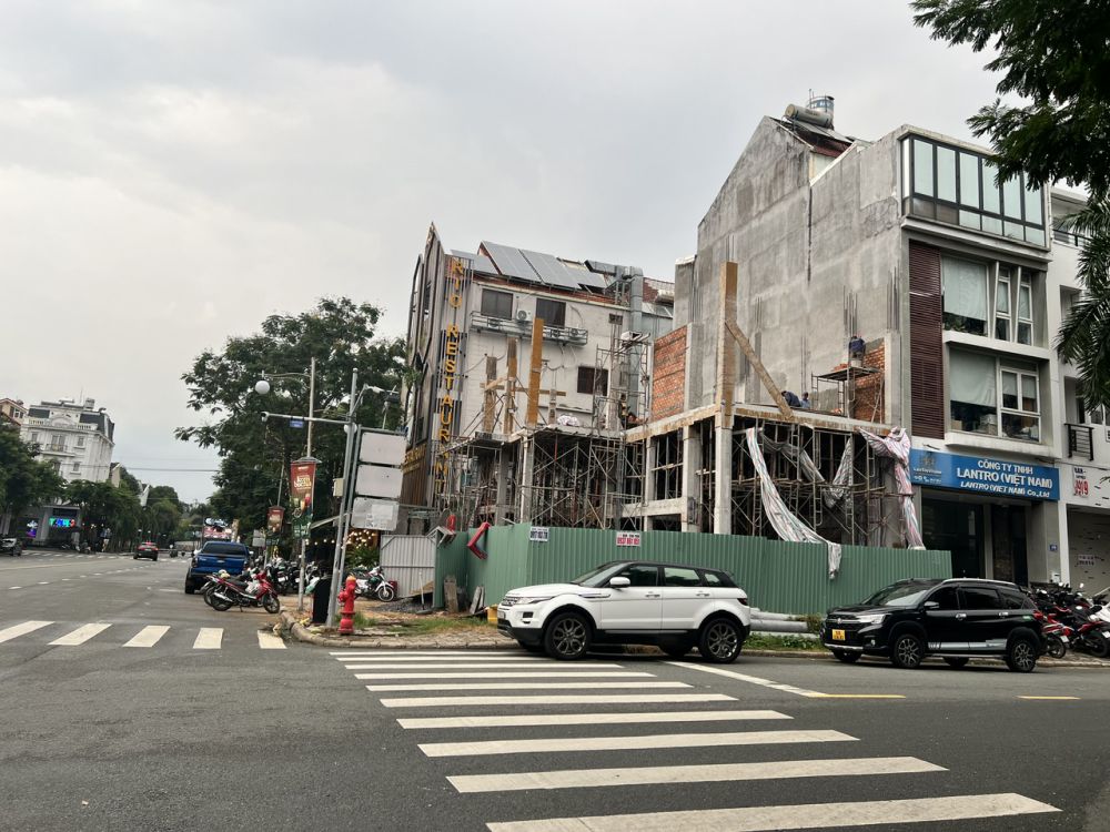 Cho thuê nhà phố nguyên căn Phú Mỹ Hưng Quận 7 căn góc Bùi Bằng đoàn r2-25 hg1